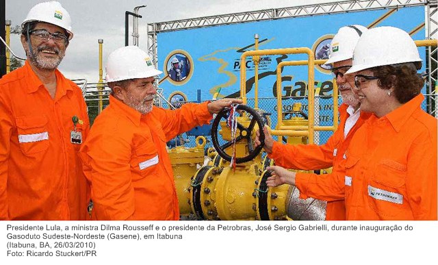 Presidente Lula, a ministra Dilma Rousseff e o presidente da Petrobras, José Sergio Gabrielli, durante inauguração do Gasoduto Sudeste-Nordeste (Gasene), em Itabuna.