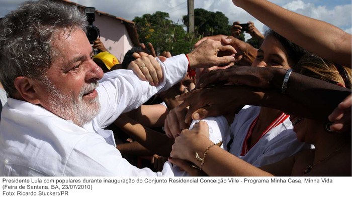 Presidente Lula com populares durante inauguração do Conjunto Residencial Conceição Ville - Programa Minha Casa, Minha Vida.