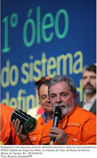 Presidente Lula discursa durante cerimônia alusiva à visita ao navio-plataforma FPSO Cidade de Angra dos Reis, no Campo de Tupi, da Bacia de Santos (3)