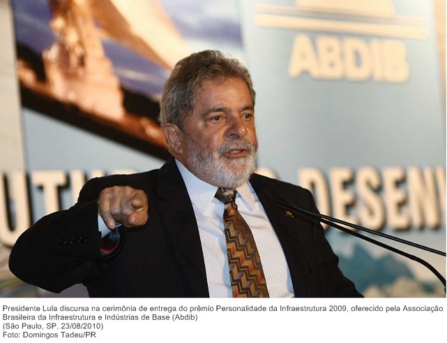 Presidente Lula discursa na cerimônia de entrega do prêmio Personalidade da Infraestrutura 2009, oferecido pela Associação Brasileira da Infraestrutura e Indústrias de Base (Abdib) (2).