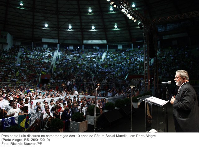 Presidente Lula discursa na comemoração dos 10 anos do Fórum Social Mundial, em Porto Alegre (2).