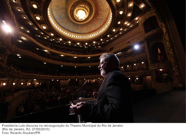 Presidente Lula discursa na reinauguração do Teatro Municipal do Rio de Janeiro 