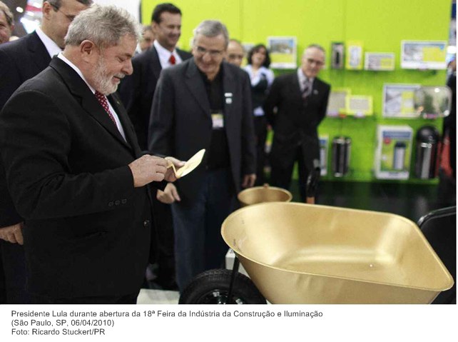 Presidente Lula durante abertura da 18ª Feira da Indústria da Construção e Iluminação (4).