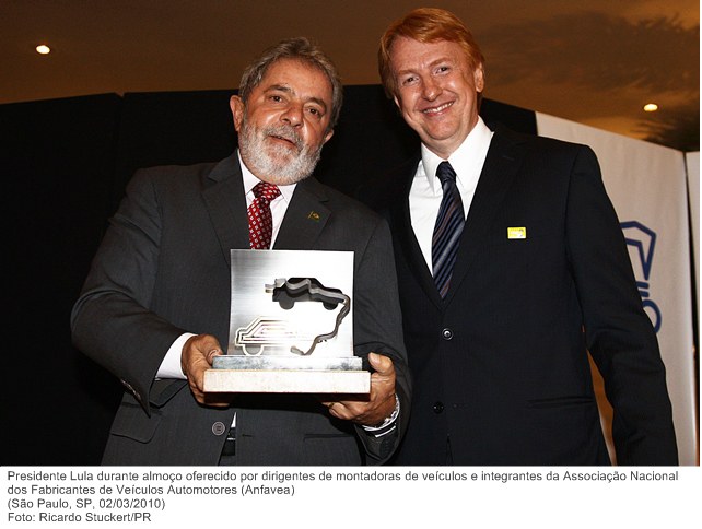 Presidente Lula durante almoço oferecido por dirigentes de montadoras de veículos e integrantes da Associação Nacional dos Fabricantes de Veículos Automotores (Anfavea).
