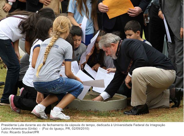 Presidente Lula durante ato de fechamento da cápsula do tempo, dedicada à Universidade Federal da Integração Latino-Americana (Unila).