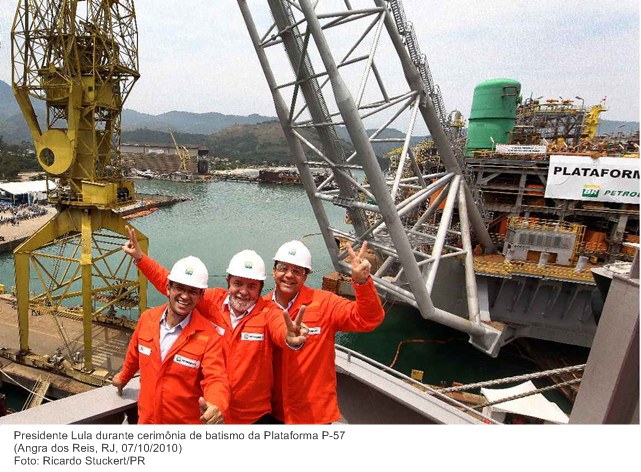 Presidente Lula durante cerimônia de batismo da Plataforma P-57.