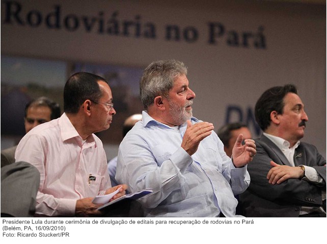Presidente Lula durante cerimônia de divulgação de editais para recuperação de rodovias no Pará.