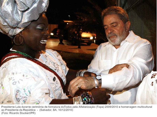Presidente Lula durante cerimônia de formatura doTodos pela Alfabetização (Topa) 2009-2010 e homenagem multicultural ao Presidente da República.