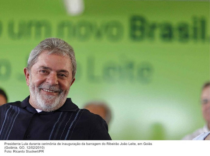 Presidente Lula durante cerimônia de inauguração da barragem do Ribeirão João Leite, em Goiás.