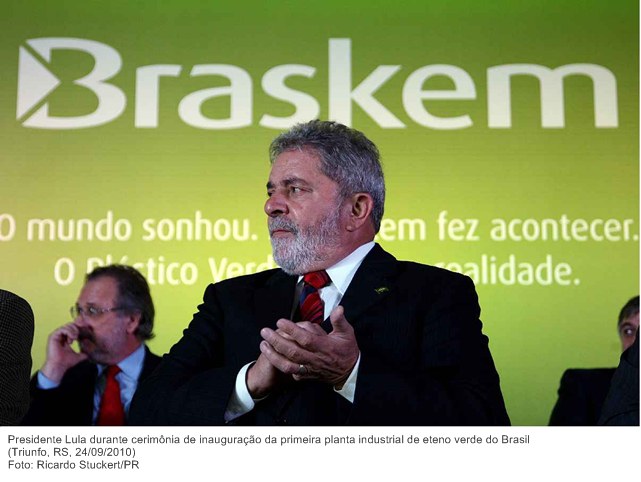Presidente Lula durante cerimônia de inauguração da primeira planta industrial de eteno verde do Brasil.