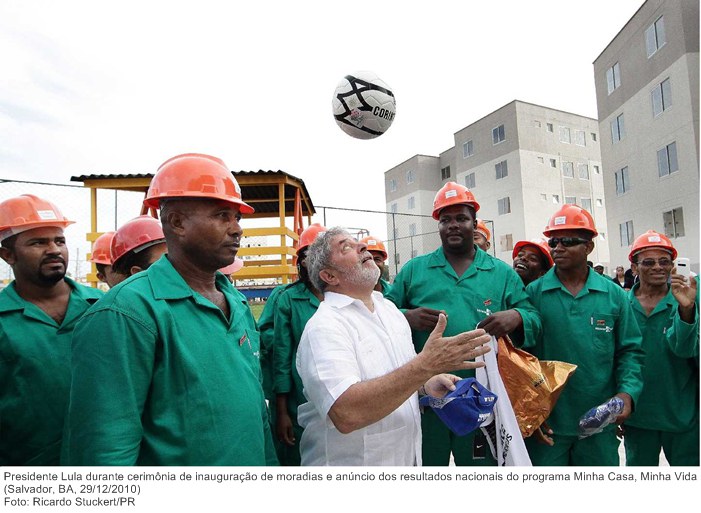 Presidente Lula durante cerimônia de inauguração de moradias e anúncio dos resultados nacionais do programa Minha Casa, Minha Vida.