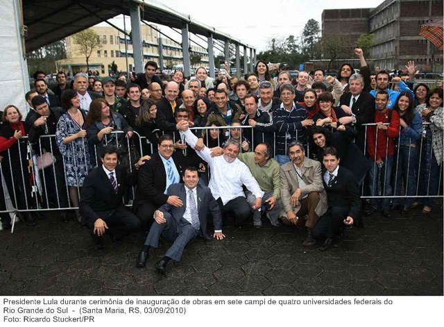Presidente Lula durante cerimônia de inauguração de obras em sete campi de quatro universidades federais do Rio Grande do Sul.