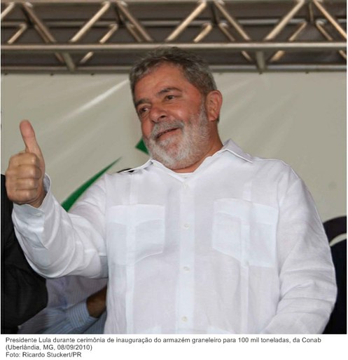Presidente Lula durante cerimônia de inauguração do armazém graneleiro para 100 mil toneladas, da Conab.