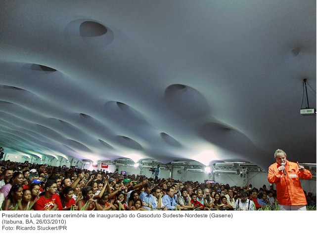 Presidente Lula durante cerimônia de inauguração do Gasoduto Sudeste-Nordeste (Gasene).