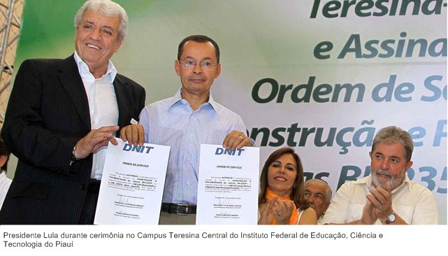 Presidente Lula durante cerimônia no Campus Teresina Central do Instituto Federal de Educação, Ciência e Tecnologia do Piauí .