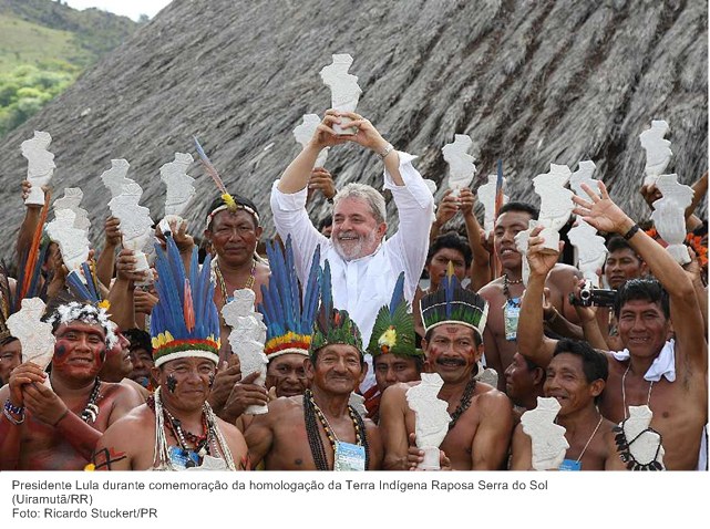 Presidente Lula durante comemoração da homologação da Terra Indígena Raposa Serra do Sol.