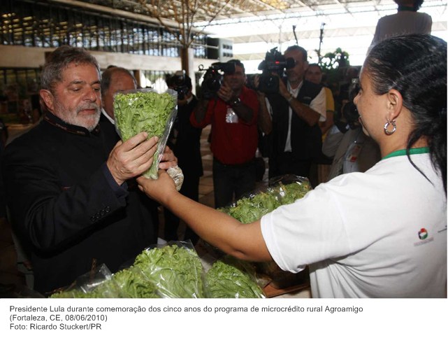 Presidente Lula durante comemoração dos cinco anos do programa de microcrédito rural Agroamigo.