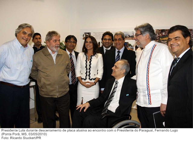 Presidente Lula durante descerramento de placa alusiva ao encontro com o Presidente do Paraguai, Fernando Lugo.