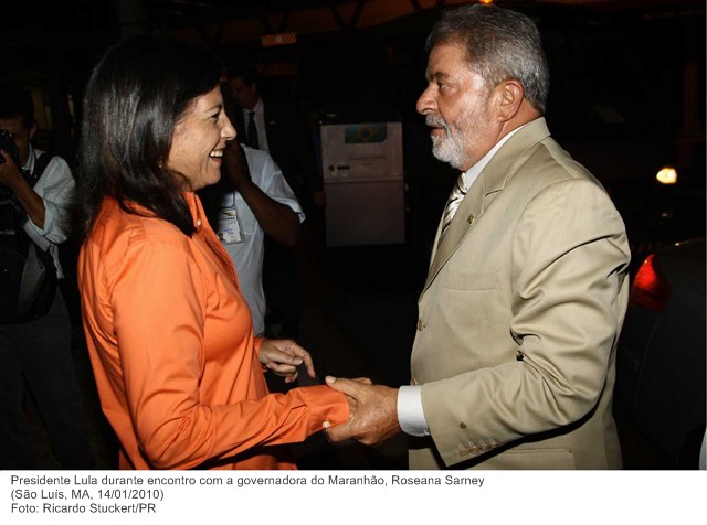 Presidente Lula durante encontro com a governadora do Maranhão, Roseana Sarney.