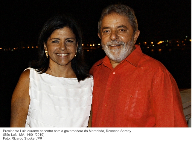 Presidente Lula durante encontro com a governadora do Maranhão, Roseana Sarney.