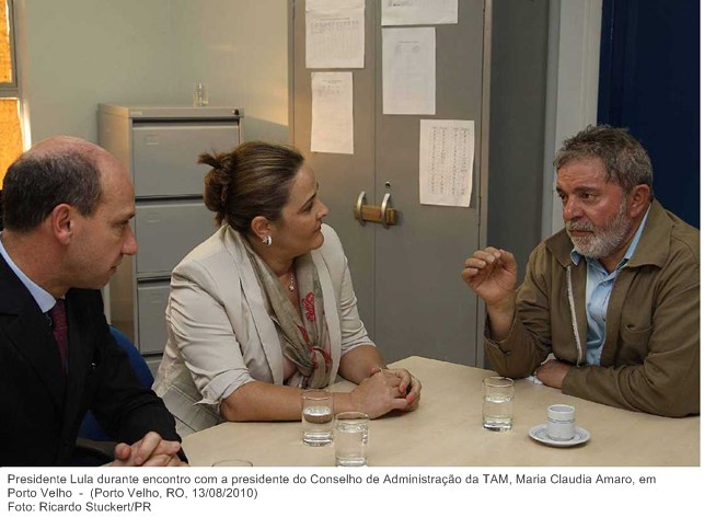 Presidente Lula durante encontro com a presidente do Conselho de Administração da TAM, Maria Claudia Amaro, em Porto Velho.