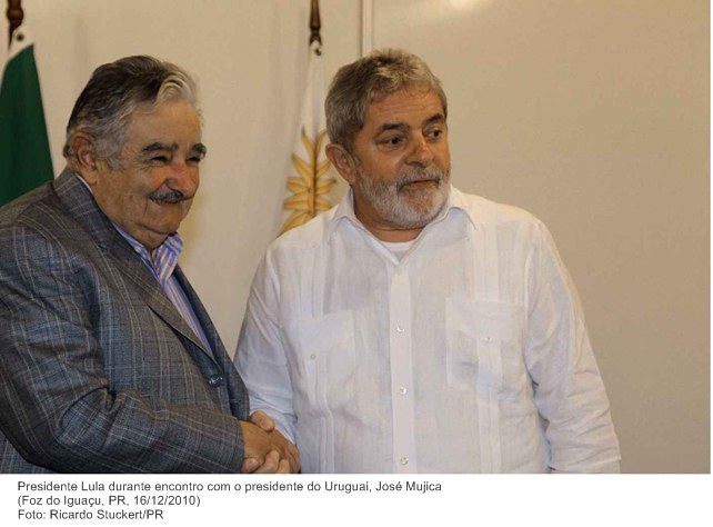 Presidente Lula durante encontro com o presidente do Uruguai, José Mujica.