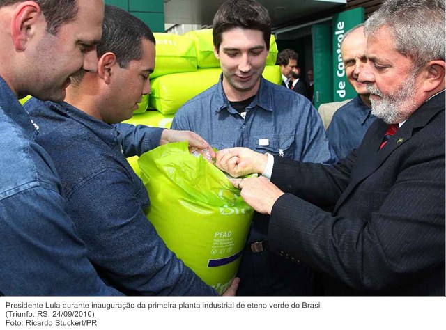 Presidente Lula durante inauguração da primeira planta industrial de eteno verde do Brasil.
