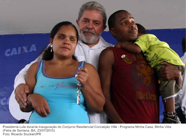 Presidente Lula durante inauguração do Conjunto Residencial Conceição Ville - Programa Minha Casa, Minha Vida .