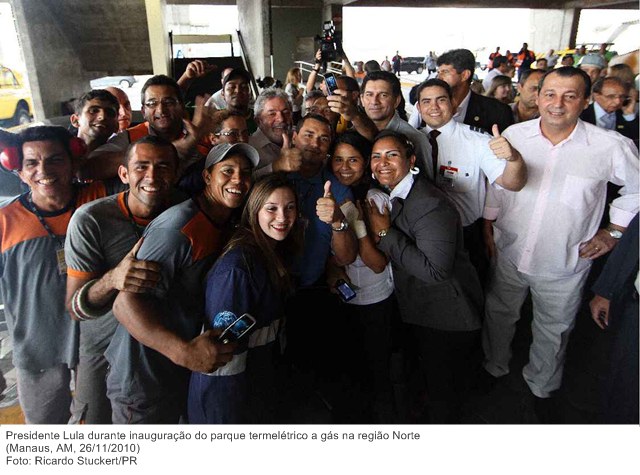 Presidente Lula durante inauguração do parque termelétrico a gás na região Norte .