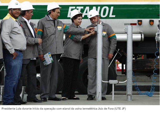 Presidente Lula durante início da operação com etanol da usina termelétrica Juiz de Fora (UTE JF).
