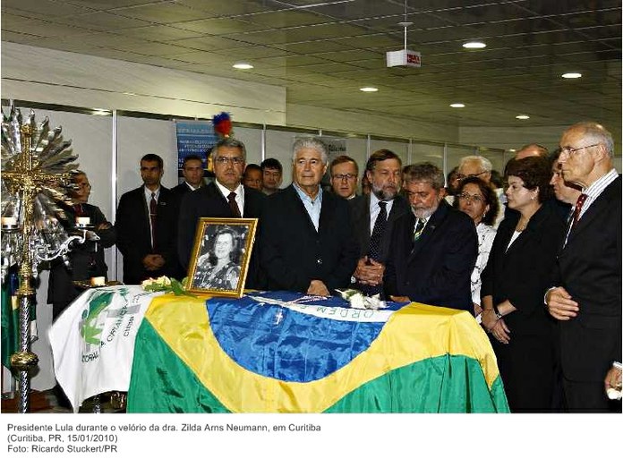 Presidente Lula durante o velório da dra. Zilda Arns Neumann, em Curitiba 