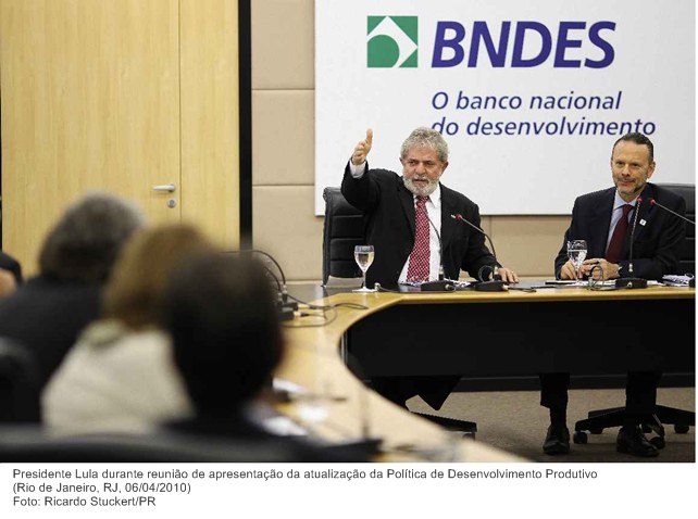 Presidente Lula durante reunião de apresentação da atualização da Política de Desenvolvimento Produtivo.