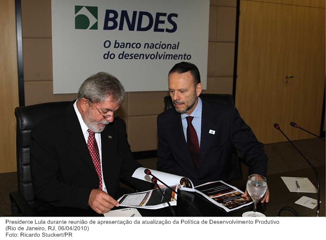 Presidente Lula durante reunião de apresentação da atualização da Política de Desenvolvimento Produtivo.