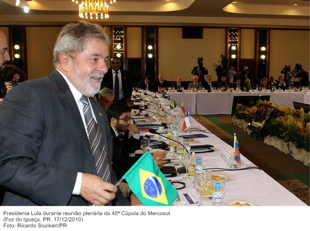 Presidente Lula durante reunião plenária da 40ª Cúpula do Mercosul 