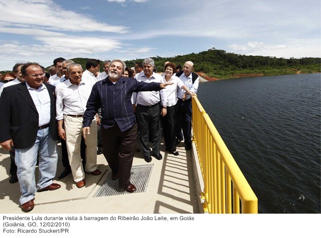 Presidente Lula durante visita à barragem do Ribeirão João Leite, em Goiás 
