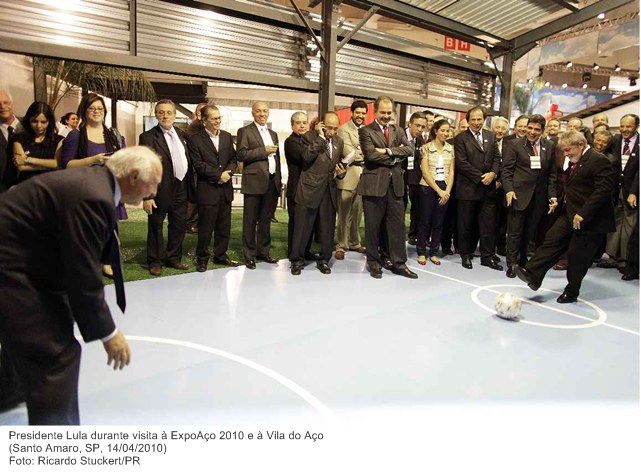 Presidente Lula durante visita à ExpoAço 2010 e à Vila do Aço 
