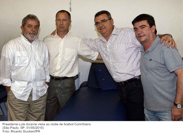 Presidente Lula durante visita ao clube de futebol Corinthians.