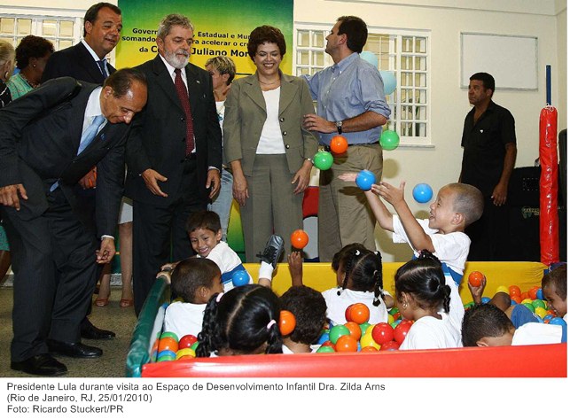 Presidente Lula durante visita ao Espaço de Desenvolvimento Infantil Dra. Zilda Arns.
