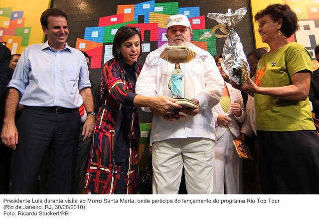 Presidente Lula durante visita ao Morro Santa Marta, onde participa do lançamento do programa Rio Top Tour (4).