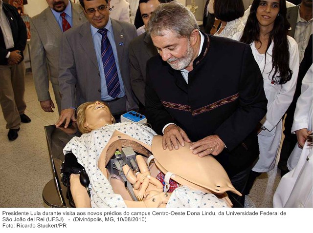 Presidente Lula durante visita aos novos prédios do campus Centro-Oeste Dona Lindu, da Universidade Federal de São João del Rei (UFSJ)