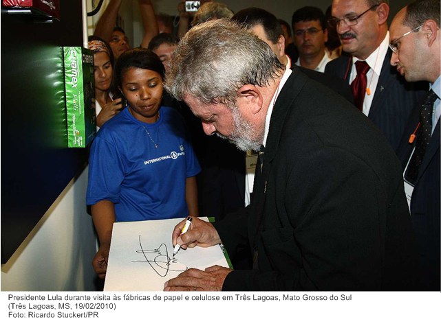 Presidente Lula durante visita às fábricas de papel e celulose em Três Lagoas, Mato Grosso do Sul