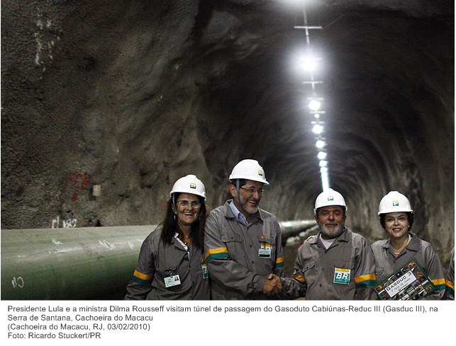 Presidente Lula e a ministra Dilma Rousseff visitam túnel de passagem do Gasoduto Cabiúnas-Reduc III (Gasduc III), na Serra de Santana, Cachoeira do Macacu.