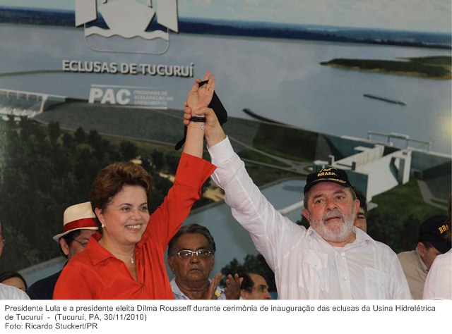 Presidente Lula e a presidente eleita Dilma Rousseff durante cerimônia de inauguração das eclusas da Usina Hidrelétrica de Tucuruí.