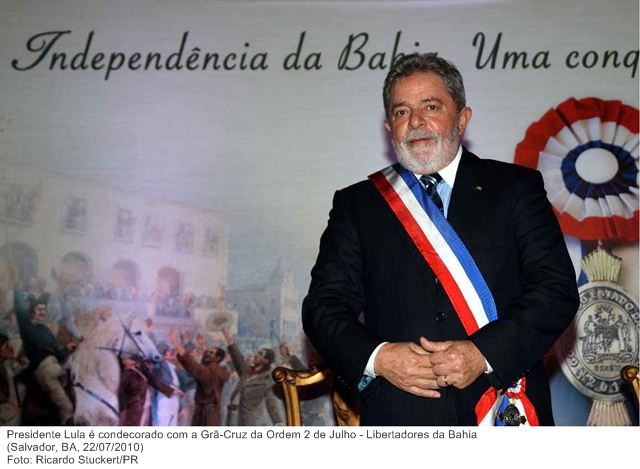 Presidente Lula é condecorado com a Grã-Cruz da Ordem 2 de Julho - Libertadores da Bahia.
