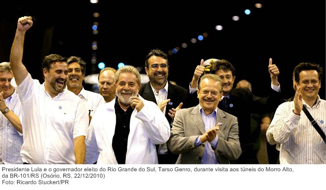 Presidente Lula e o governador eleito do Rio Grande do Sul, Tarso Genro, durante visita aos túneis do Morro Alto, da BR-101-RS 