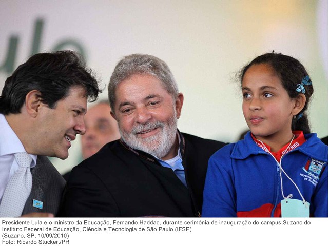 Presidente Lula e o ministro da Educação, Fernando Haddad, durante cerimônia de inauguração do campus Suzano do Instituto Federal de Educação, Ciência e Tecnologia de São Paulo (IFSP).
