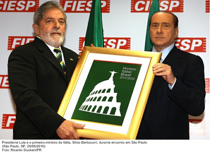 Presidente Lula e o primeiro-ministro da Itália, Silvio Berlusconi, durante encontro em São Paulo.