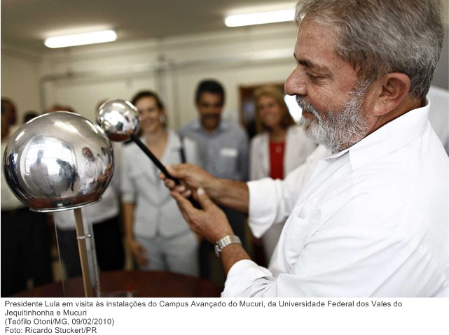 Presidente Lula em visita às instalações do Campus Avançado do Mucuri, da Universidade Federal dos Vales do Jequitinhonha e Mucuri (3).