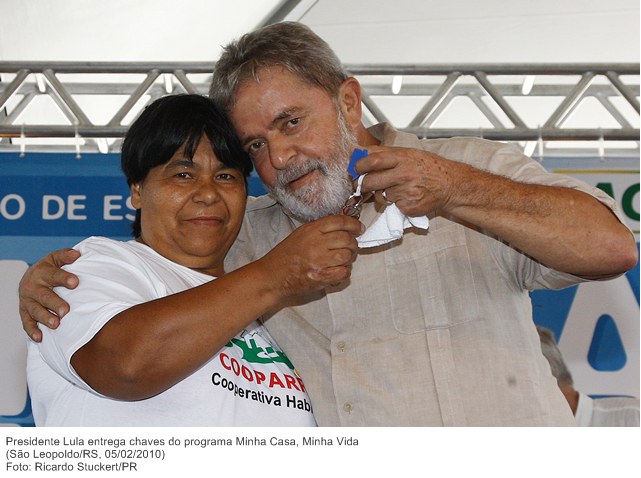 Presidente Lula entrega chaves do programa Minha Casa, Minha Vida.