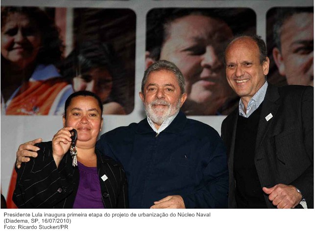 Presidente Lula inaugura primeira etapa do projeto de urbanização do Núcleo .